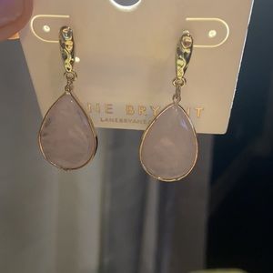 Lame Bryant drop earrings pale pink
